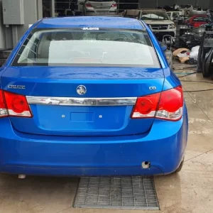 Car Wrecking - Holden Cruze