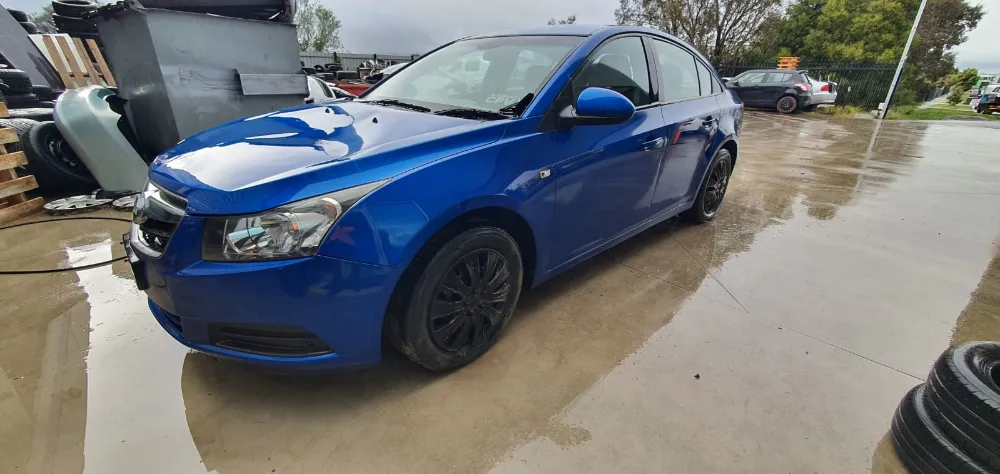 Car Wrecking - Holden Cruze