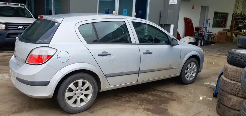 Car Wrecking - Holden Astra