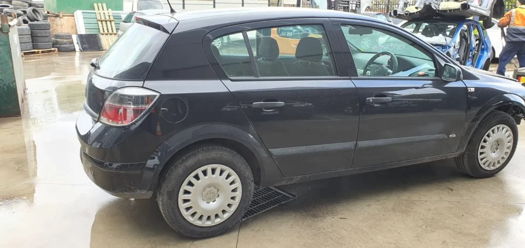 Car Wrecking Holden Astra