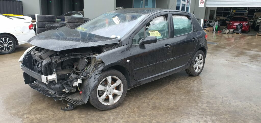 Car Wrecking Peugeot 307