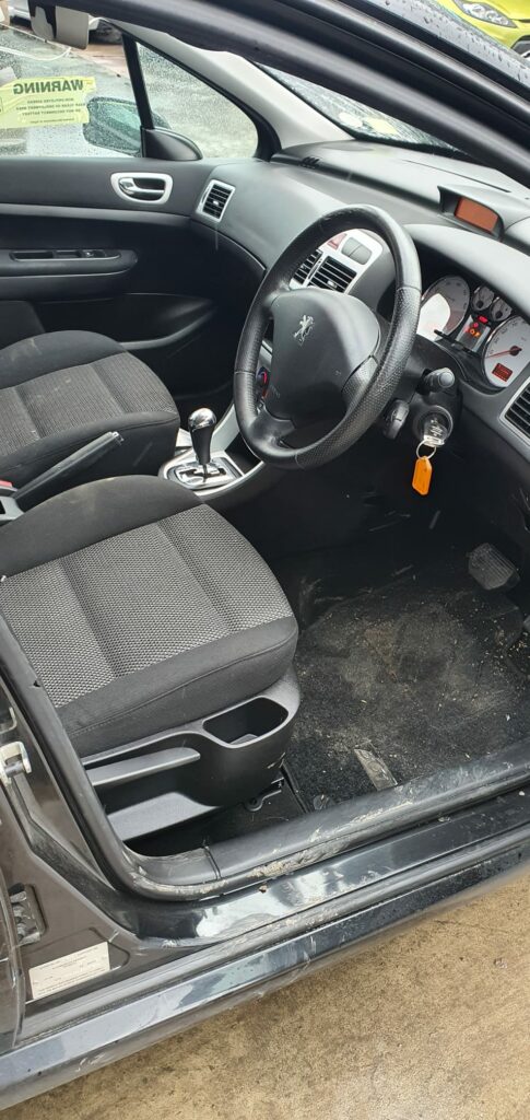 Car Wrecking Peugeot 307