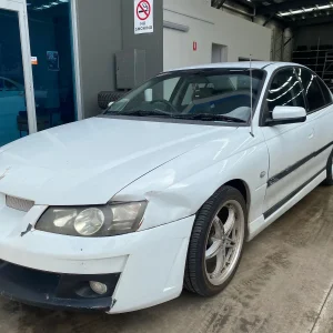 Car Wrecking - Holden Commodore 2004 White Auto Petrol