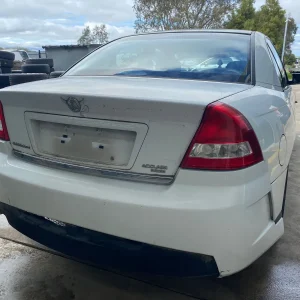 Car Wrecking - Holden Commodore 2004 White Auto Petrol