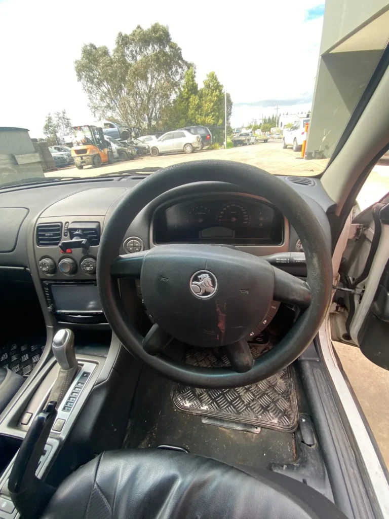 Car Wrecking - Holden Commodore 2004 White Auto Petrol