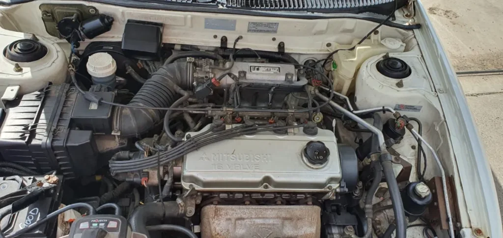 Car Wrecking - Mitsubishi Lancer 1994 White Auto Petrol