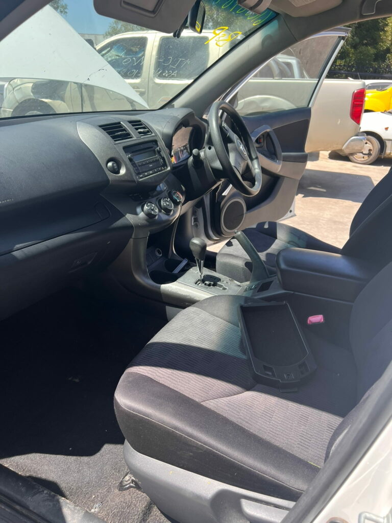 Car Wreckers - Toyota Rav5 2008