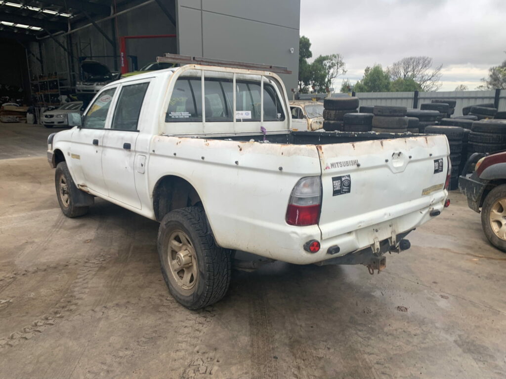Car Wreckers - Mitsubishi Triton 2002