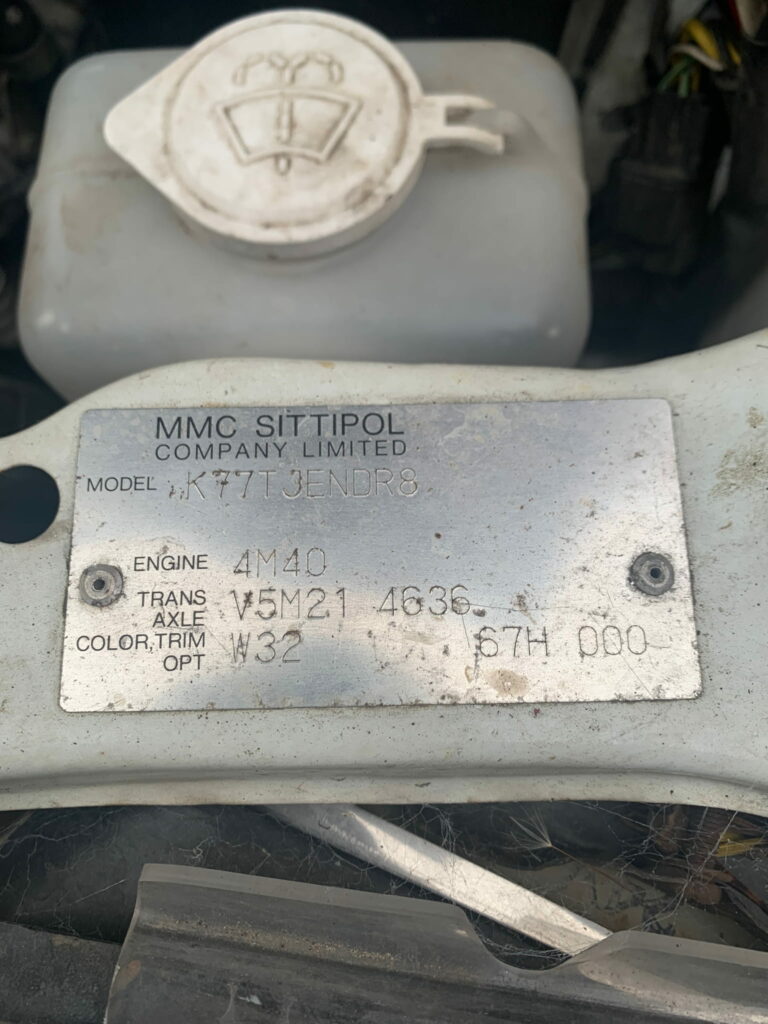 Car Wreckers - Mitsubishi Triton 2002