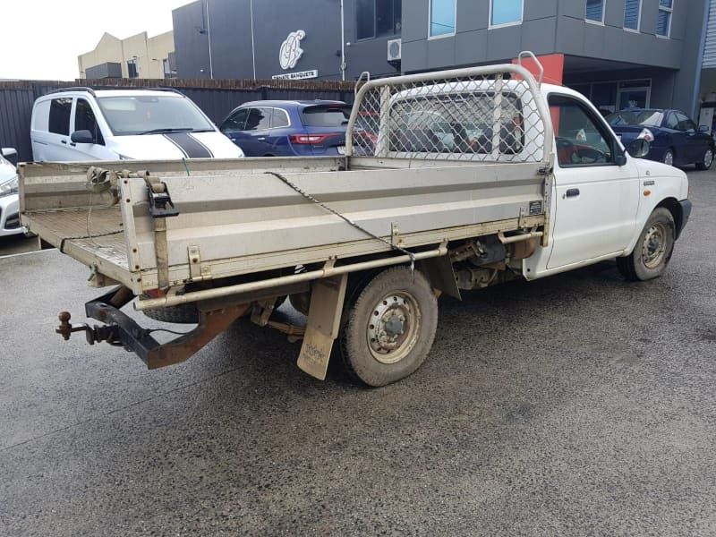 Car Wrecking Ford Courier 2002 10