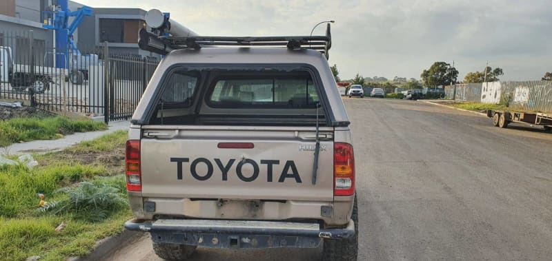 Car Wrecking Toyota Hilux 2005 2