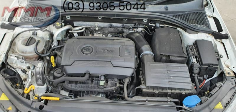 Car Wrecking Skoda Octavia