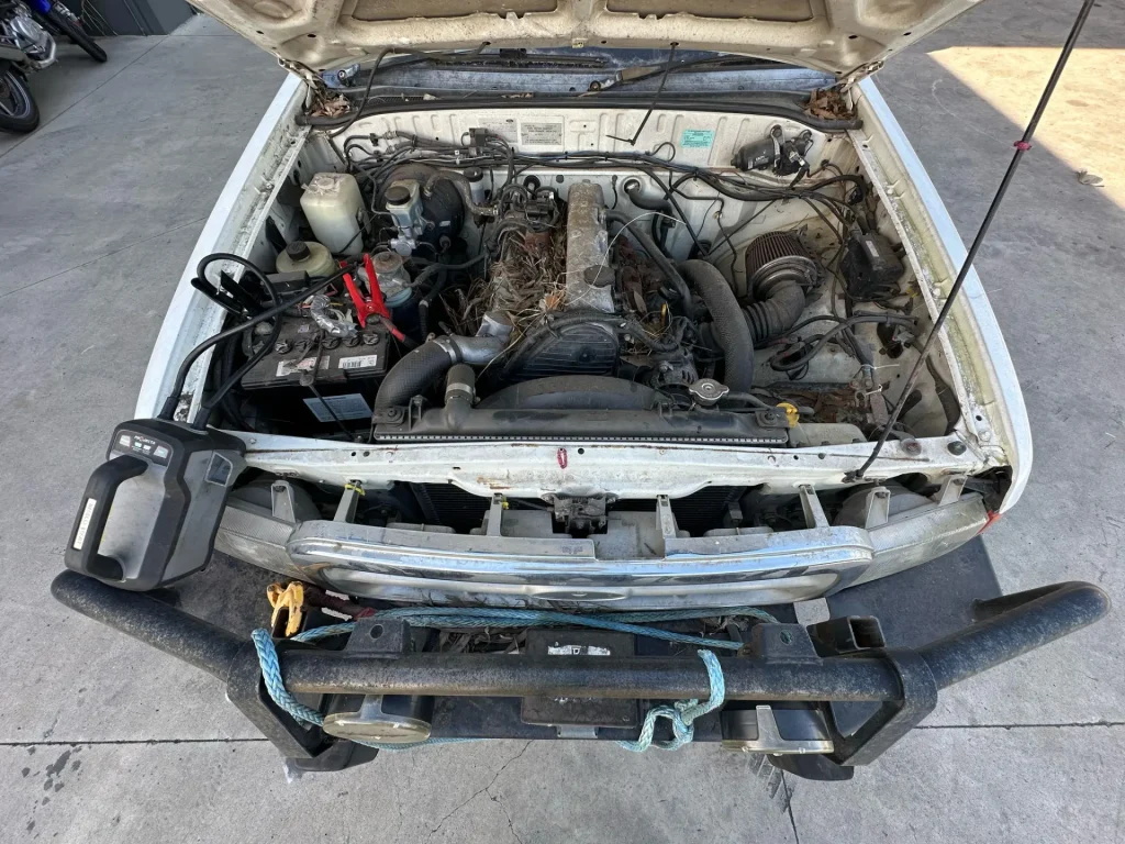 Ford Courier 1999 White Manual Diesel