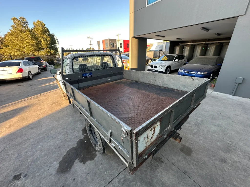 Ford Courier 2004 White Manual Diesel