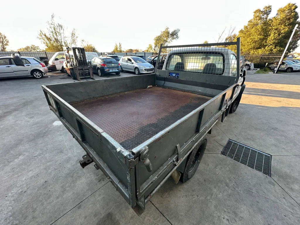 Ford Courier 2004 White Manual Diesel