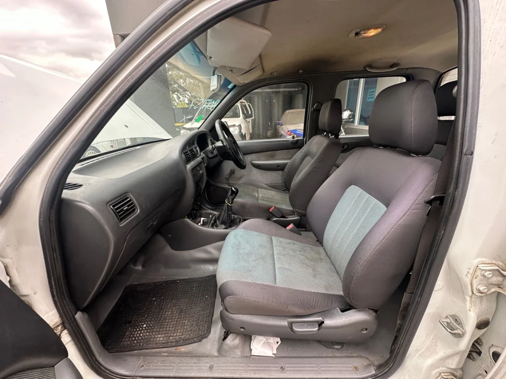 Ford Courier 2006 White Manual Diesel