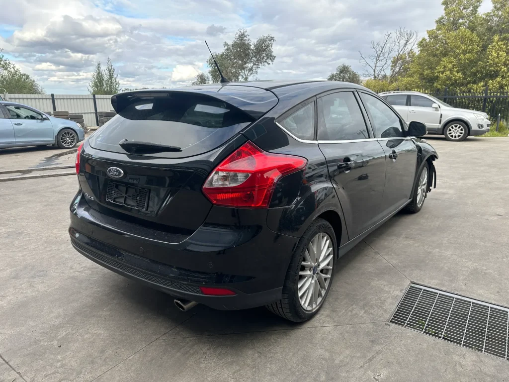 Ford Focus 2011 Black Auto Petrol