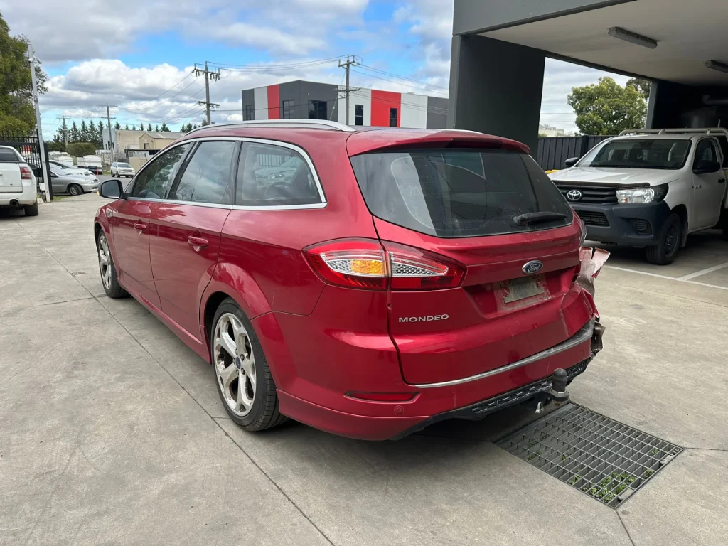 Ford Mondeo 2013 Red Auto Diesel