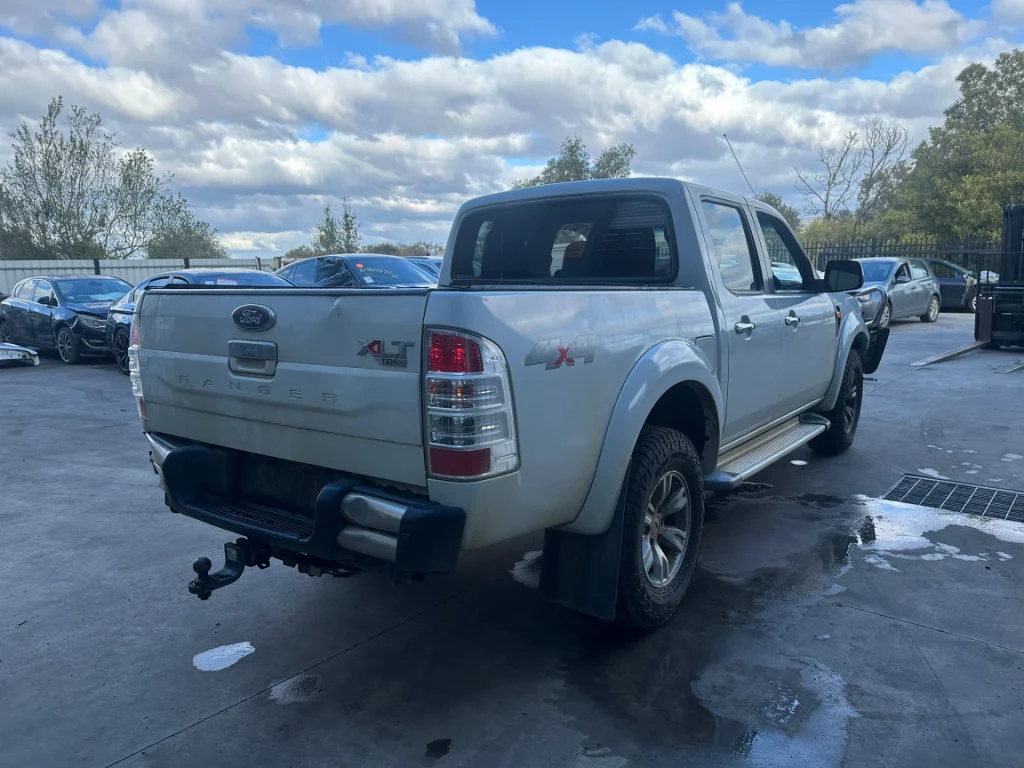 Ford Ranger 2011 White Manual Diesel