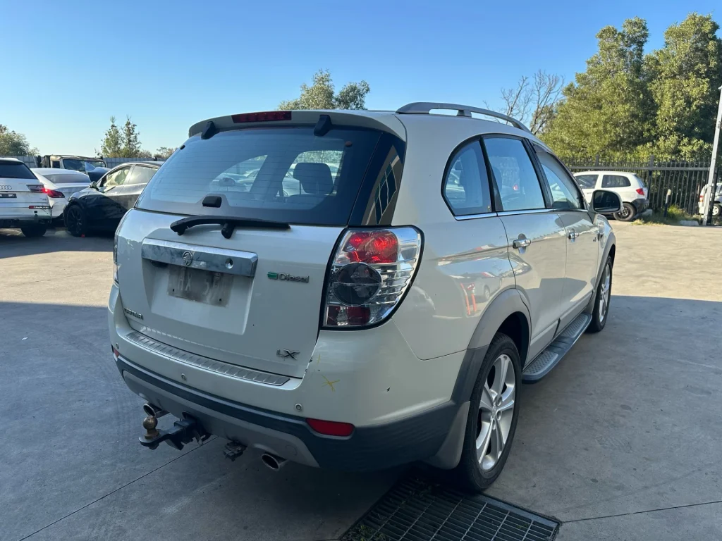 Holden Captiva 2011 White Auto Diesel