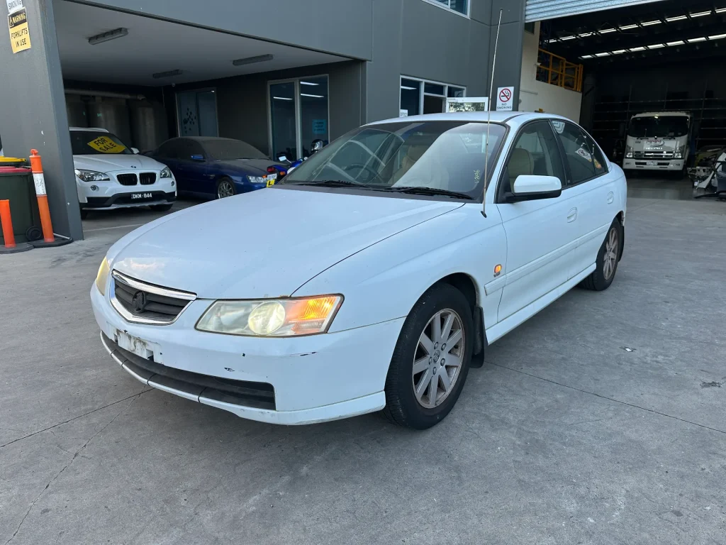 Holden Commodore 2003 White Auto Petrol