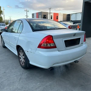 Holden Commodore 2003 White Auto Petrol