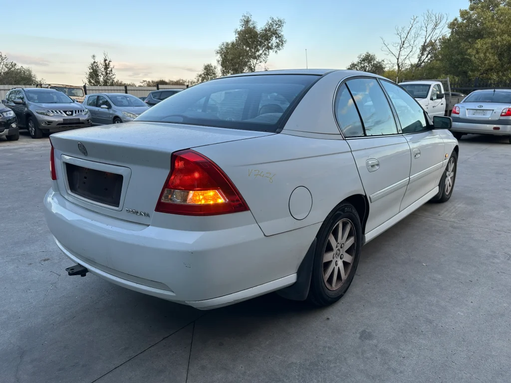 Holden Commodore 2003 White Auto Petrol