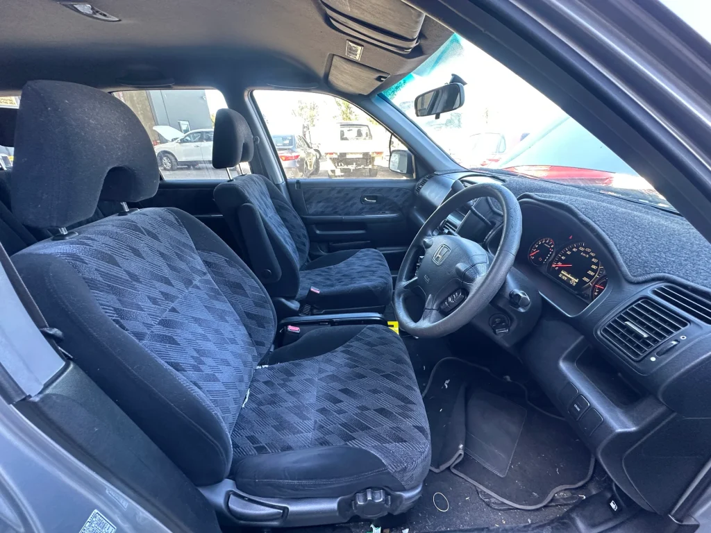 Honda CR-V 2005 Platinum Silver Auto Petrol