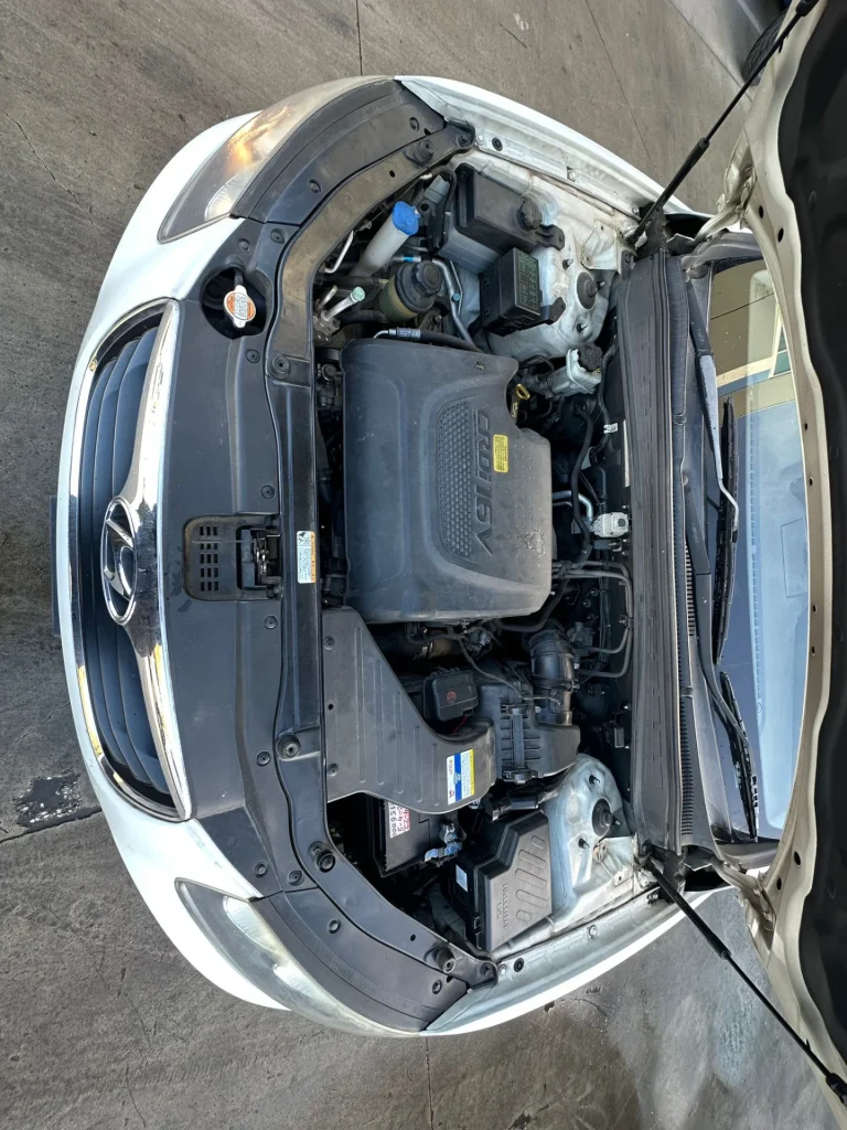 Hyundai Santa Fe 2011 White Auto Diesel