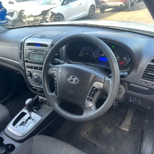 Hyundai Santa Fe 2011 White Auto Diesel