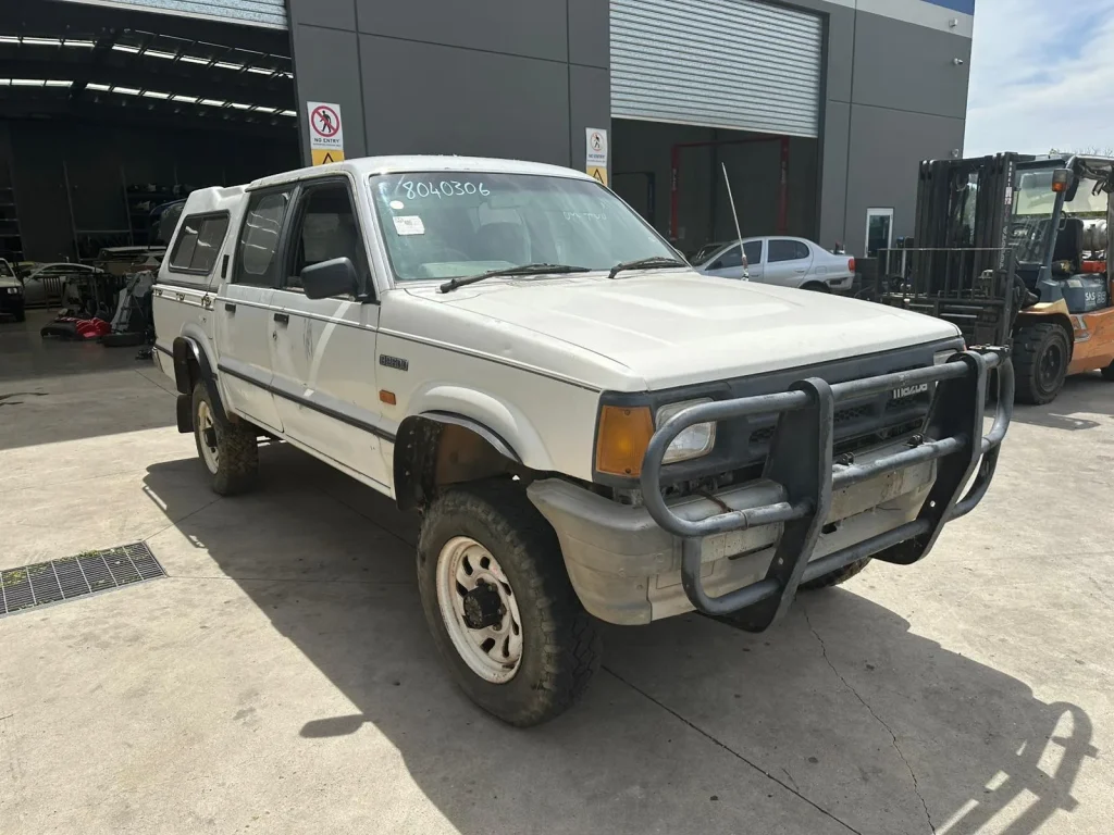 Mazda B2600 1993 White Manual Petrol