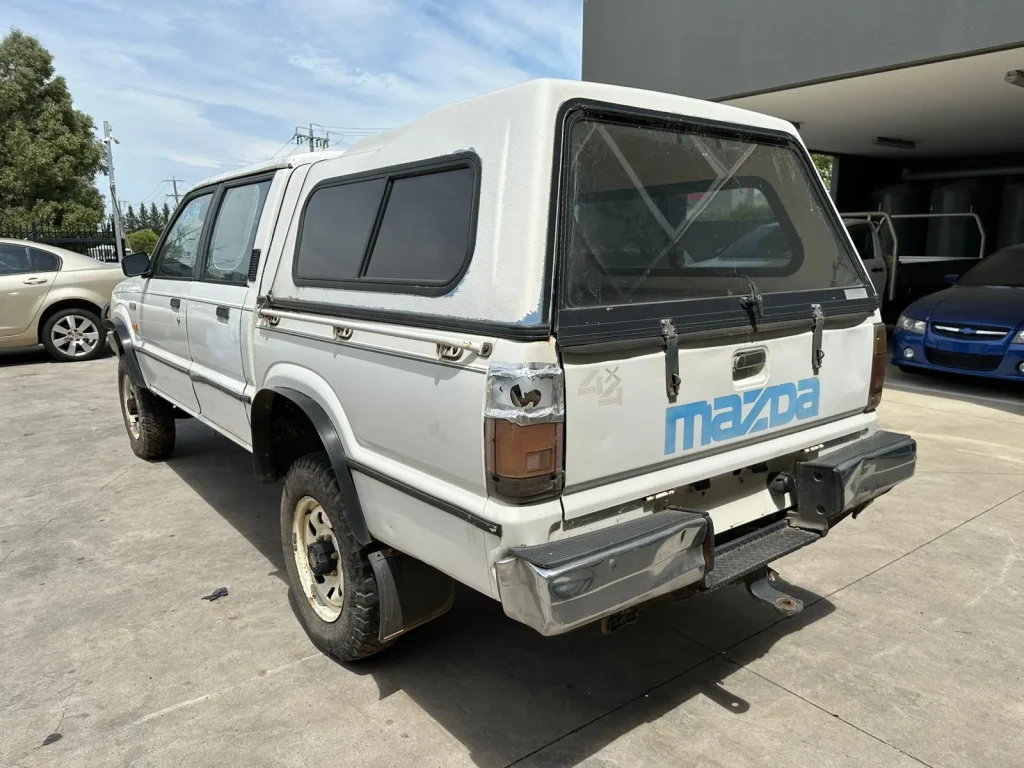 Mazda B2600 1993 White Manual Petrol