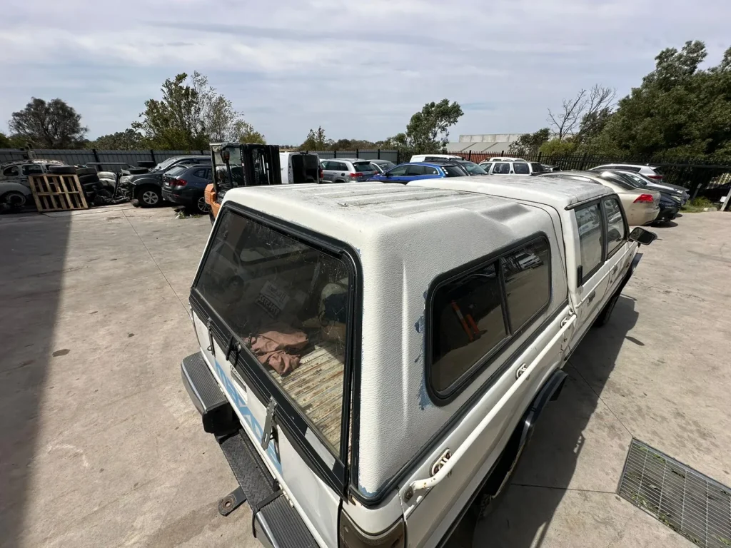 Mazda B2600 1993 White Manual Petrol