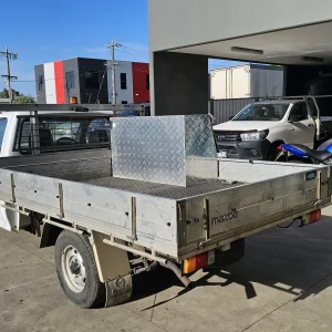 Mazda B2600 2003 White Manual Petrol