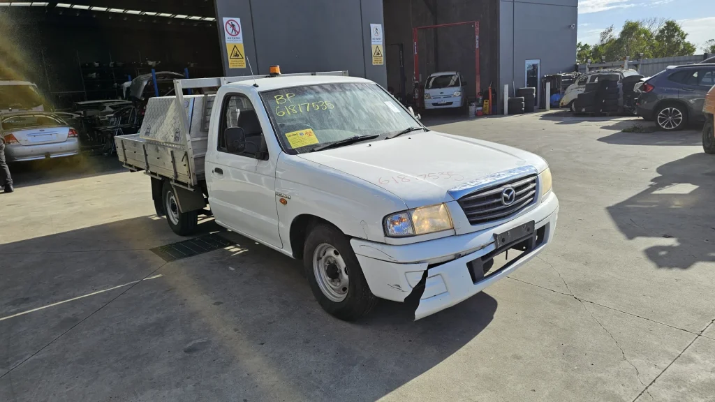Mazda B2600 2003 White Manual Petrol