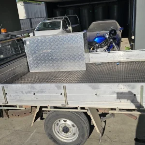 Mazda B2600 2003 White Manual Petrol