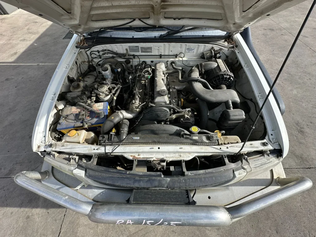 Mazda B2500 2005 White Manual Diesel