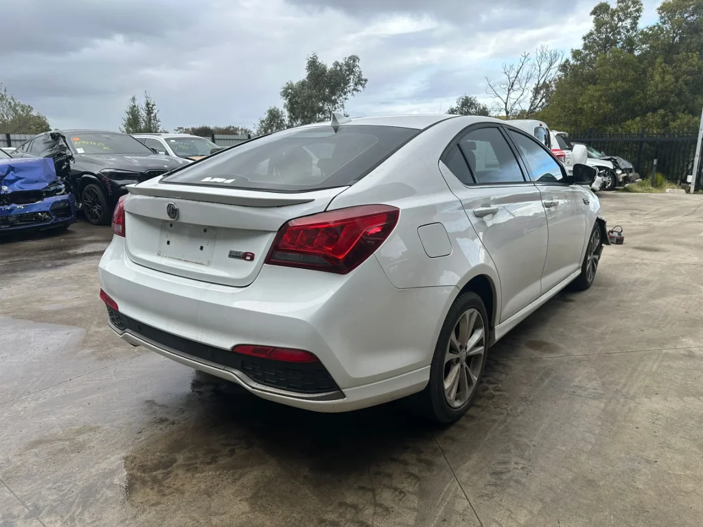 MG 6 2017 White Auto Petrol