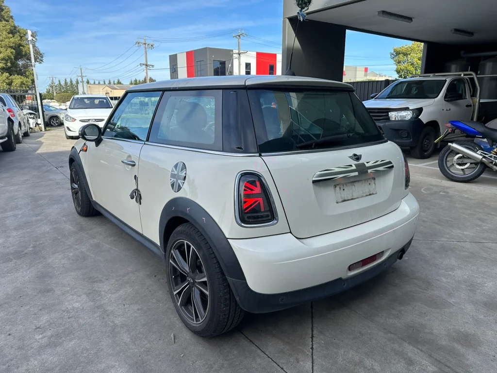 Mini Cooper 2011 White Auto Petrol