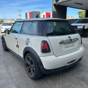 Mini Cooper 2011 White Auto Petrol