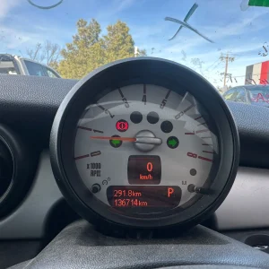 Mini Cooper 2011 White Auto Petrol