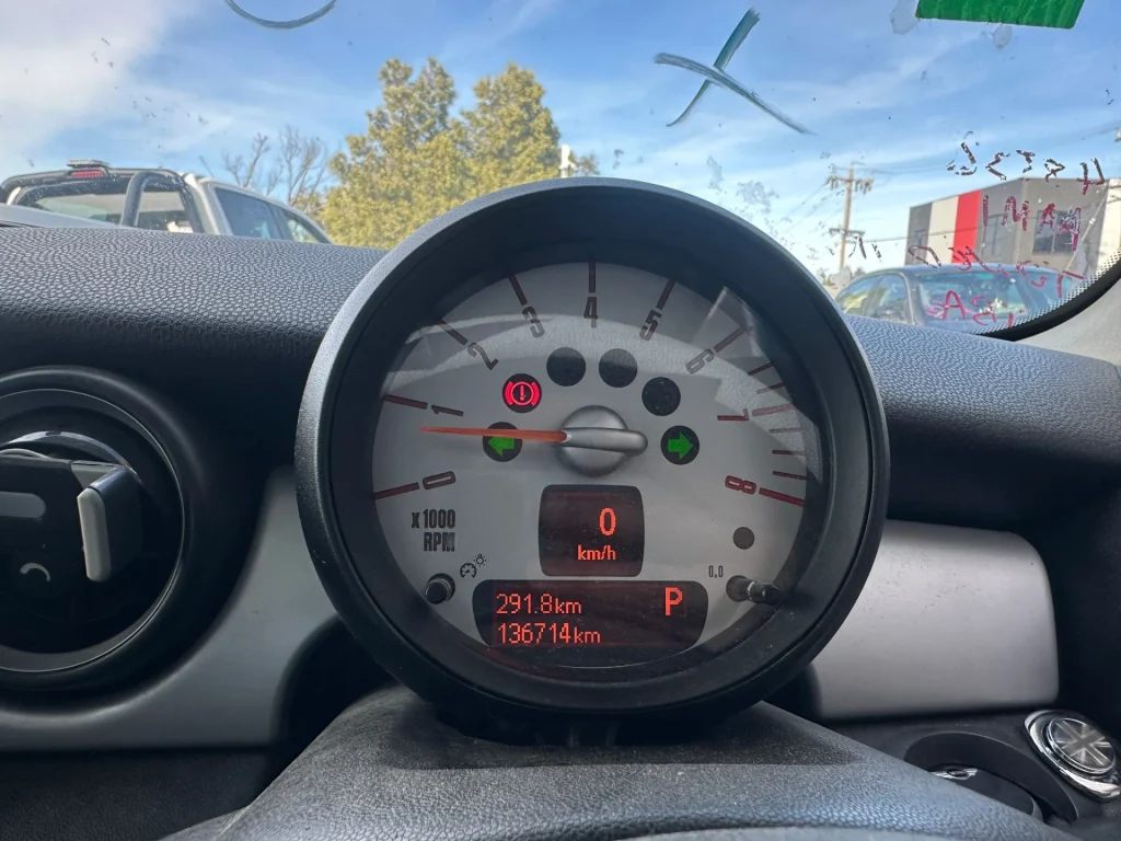 Mini Cooper 2011 White Auto Petrol