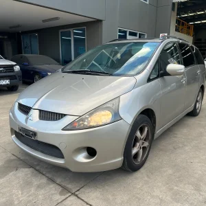 Mitsubishi Grandis 2005 Silver Auto Petrol