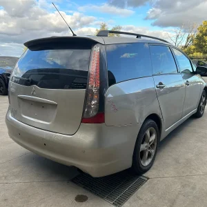 Mitsubishi Grandis 2005 Silver Auto Petrol