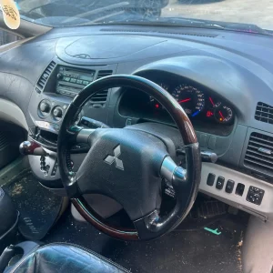 Mitsubishi Grandis 2005 Silver Auto Petrol