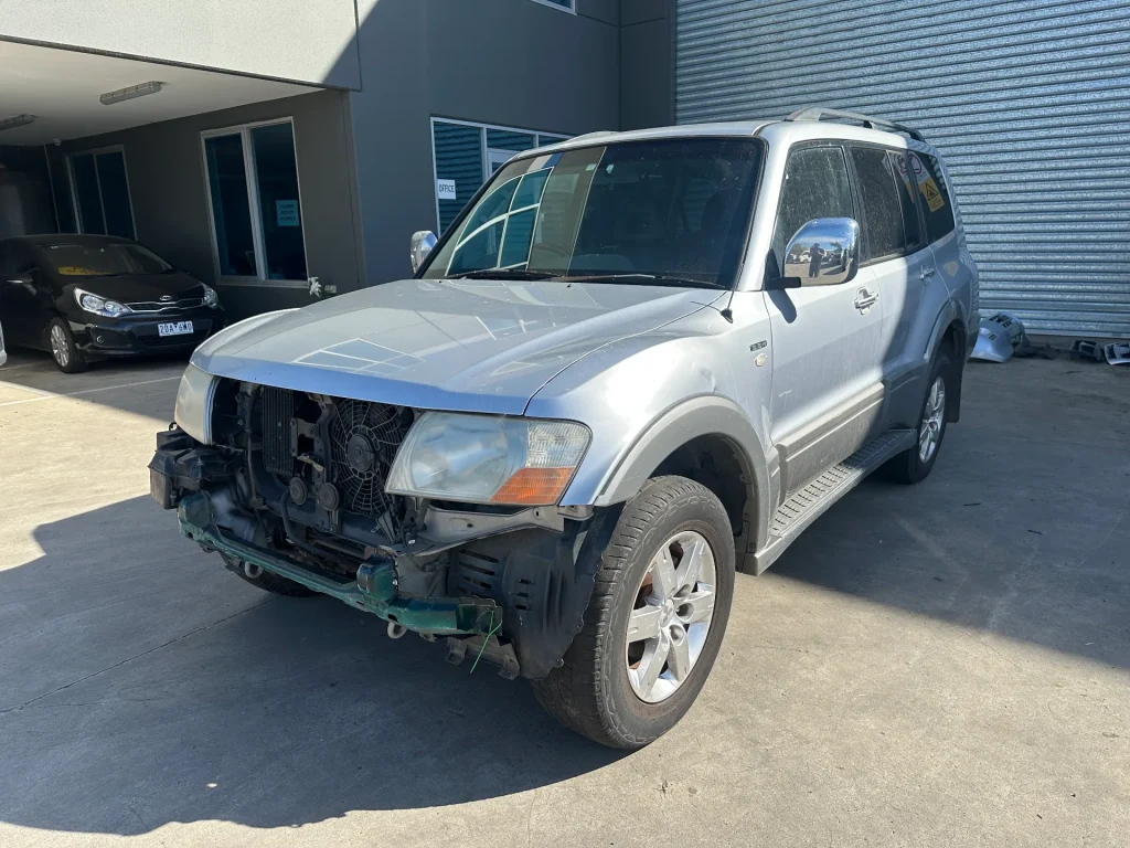 Mitsubishi Pajero 2005 Silver Auto Petrol