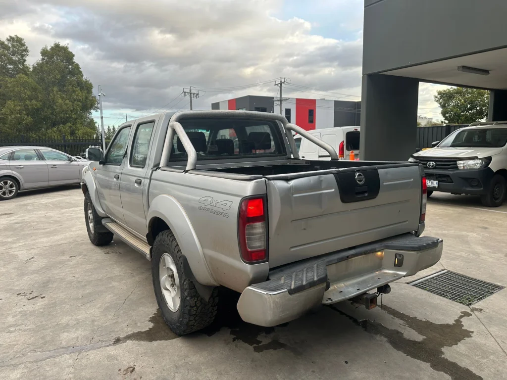 Nissan Navara 2005 Silver Manual Diesel