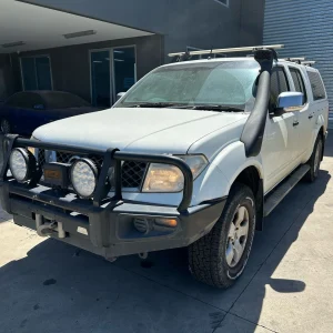 Nissan Navara 2007 White Auto White
