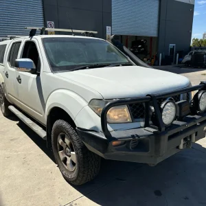 Nissan Navara 2007 White Auto White