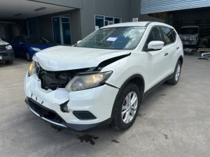 Nissan X-Trail 2015 White Auto Petrol